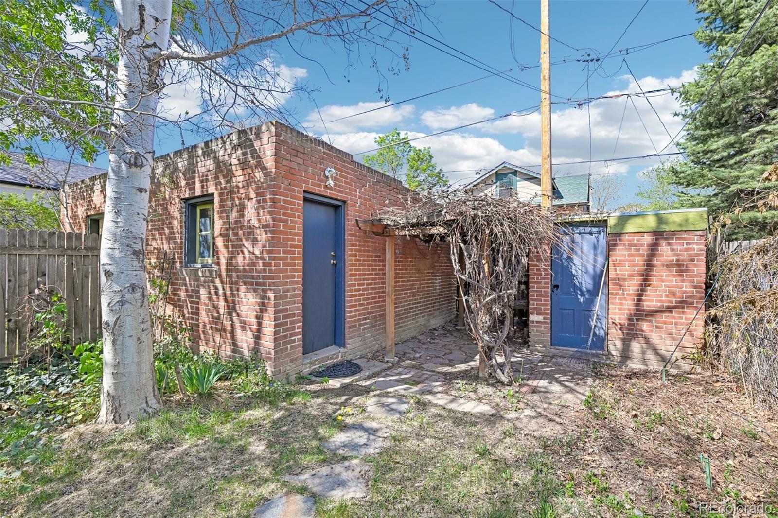 3275 Perry Street