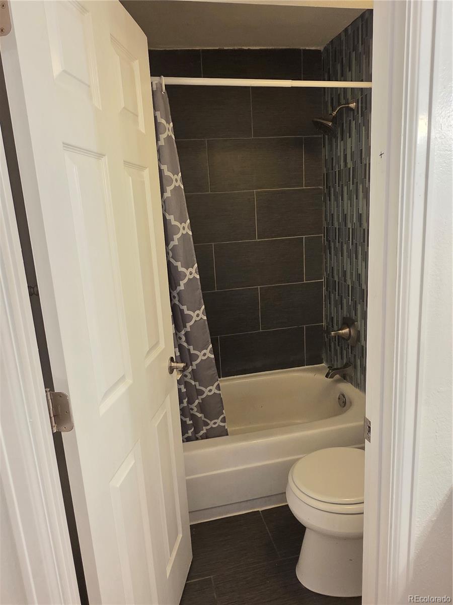 2 Adams Street Unit: 608