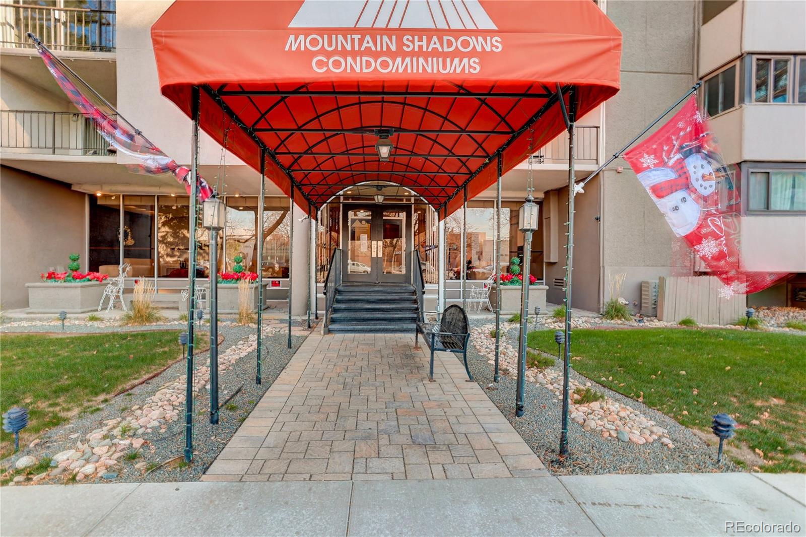 2 Adams Street Unit: 608