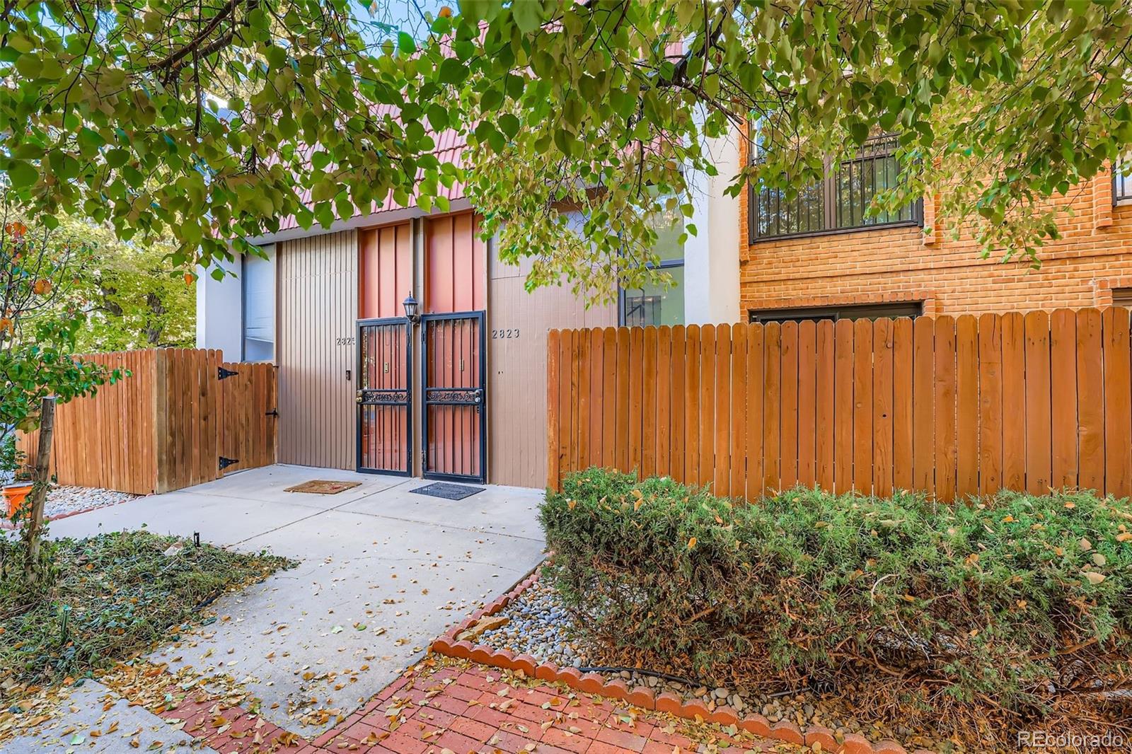 2823 S Locust Street