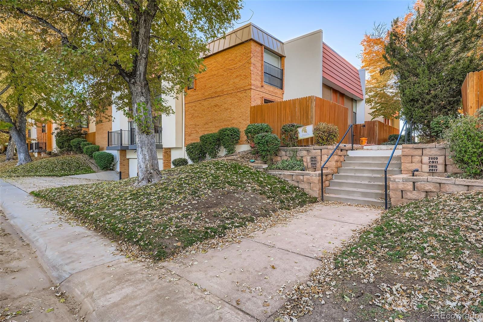 2823 S Locust Street