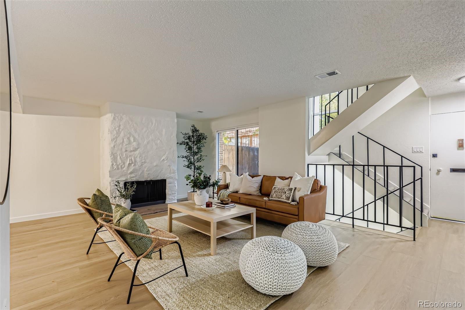 2823 S Locust Street