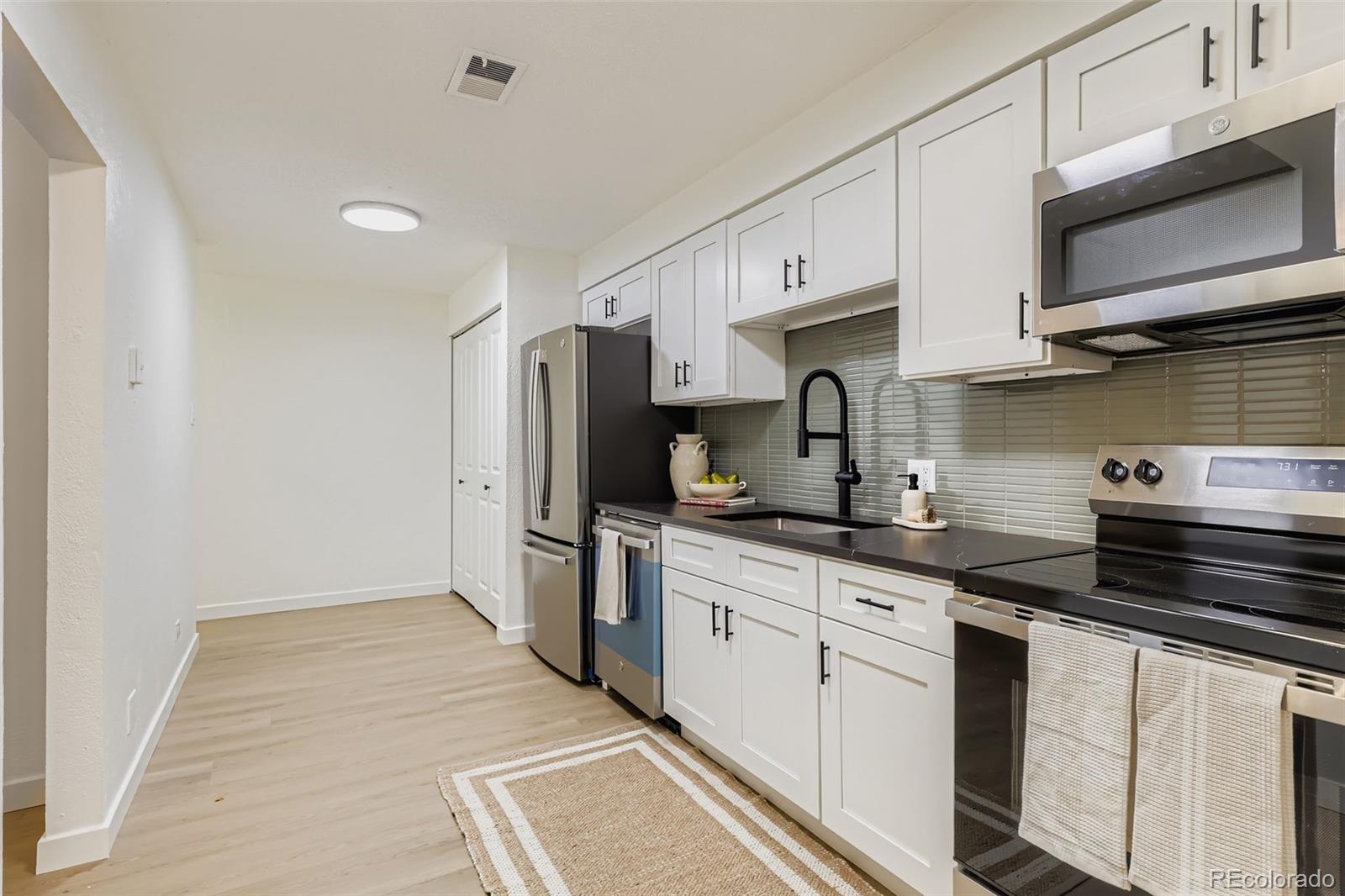 2823 S Locust Street