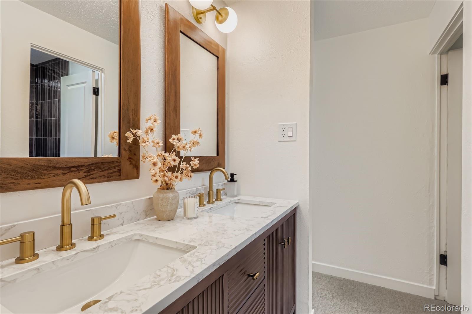 2823 S Locust Street