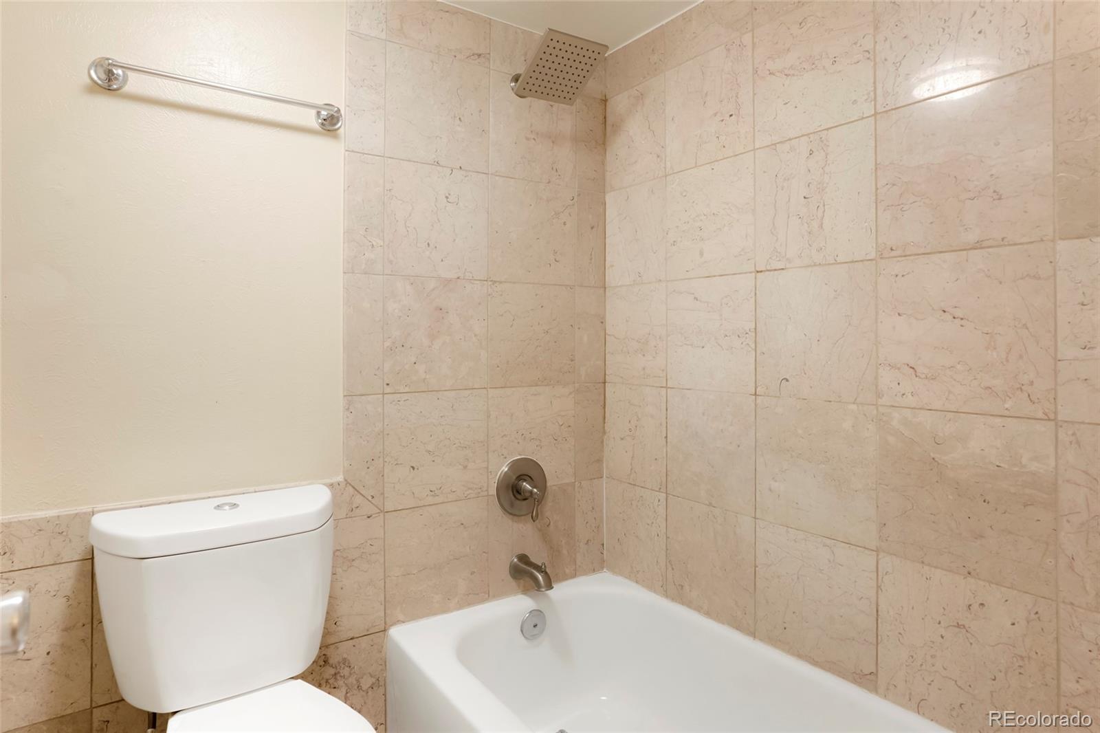 7665 E Eastman Avenue Unit: 302B