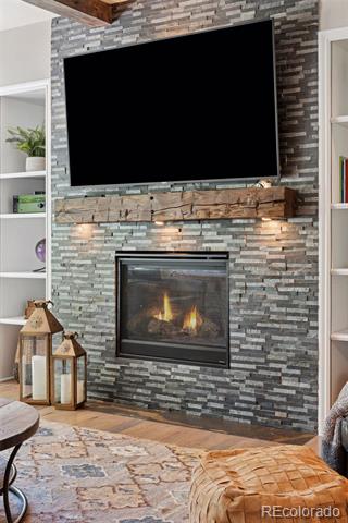 228 Maplehurst Point