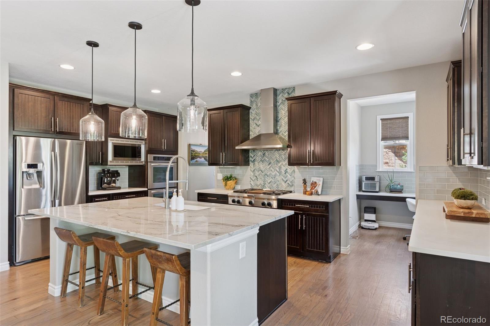 228 Maplehurst Point