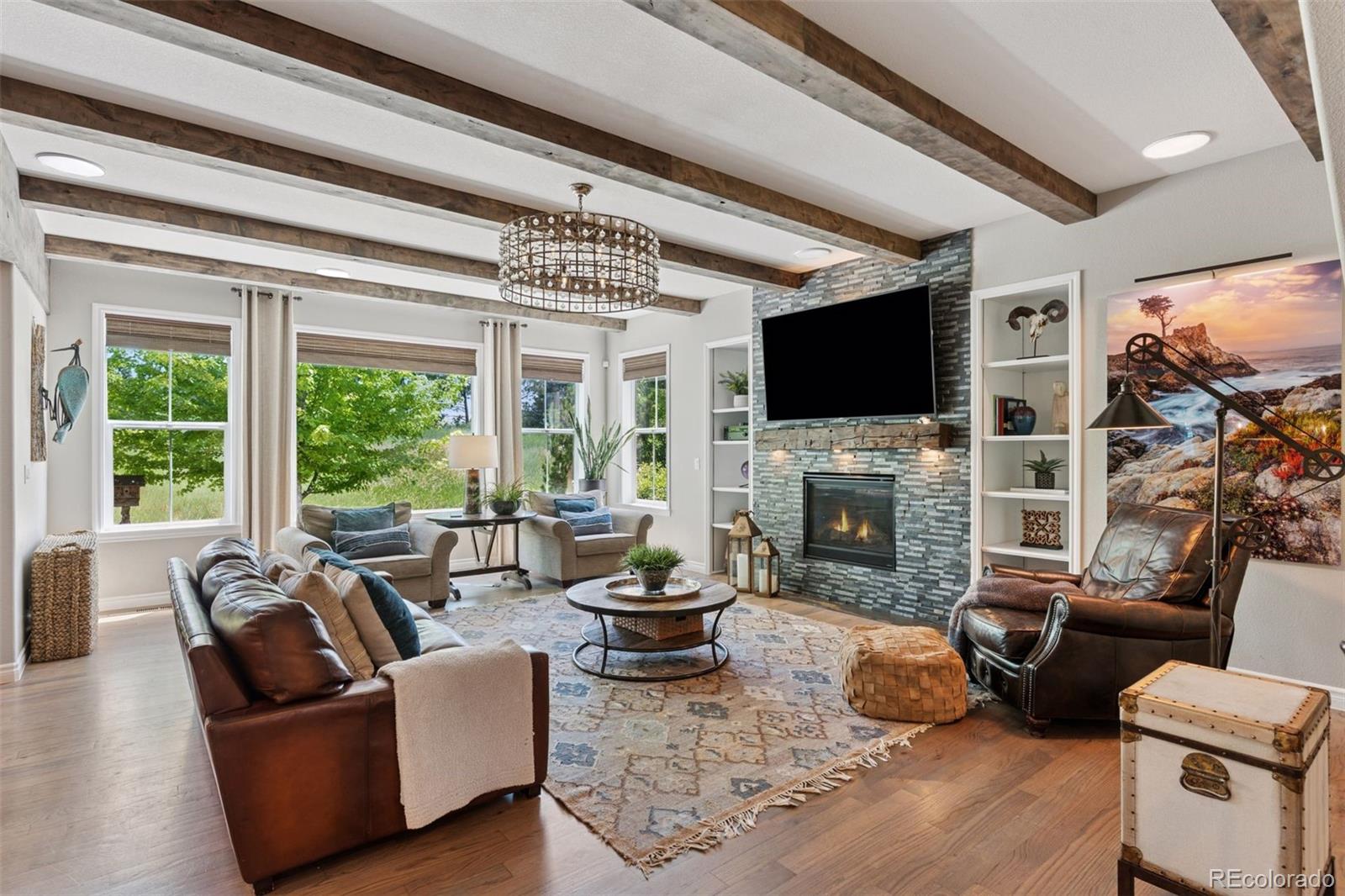 228 Maplehurst Point