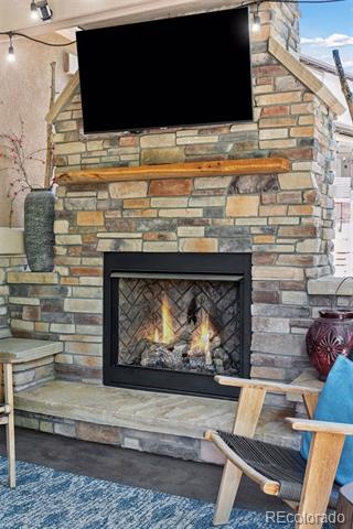 228 Maplehurst Point