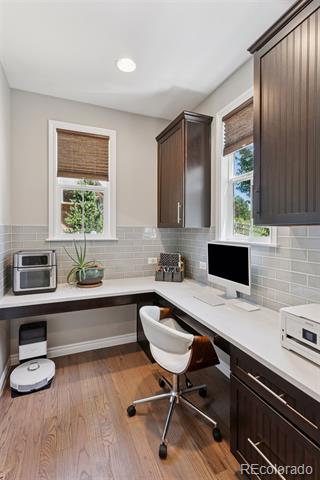 228 Maplehurst Point