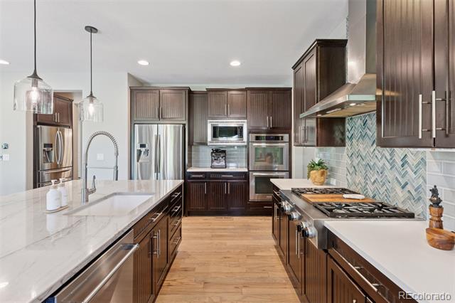 228 Maplehurst Point