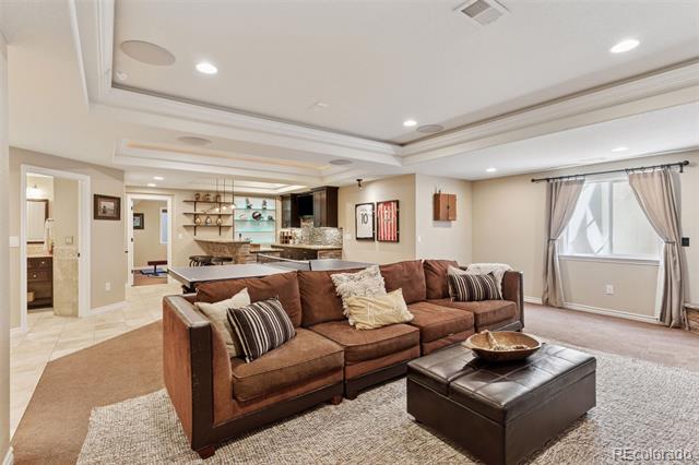 228 Maplehurst Point