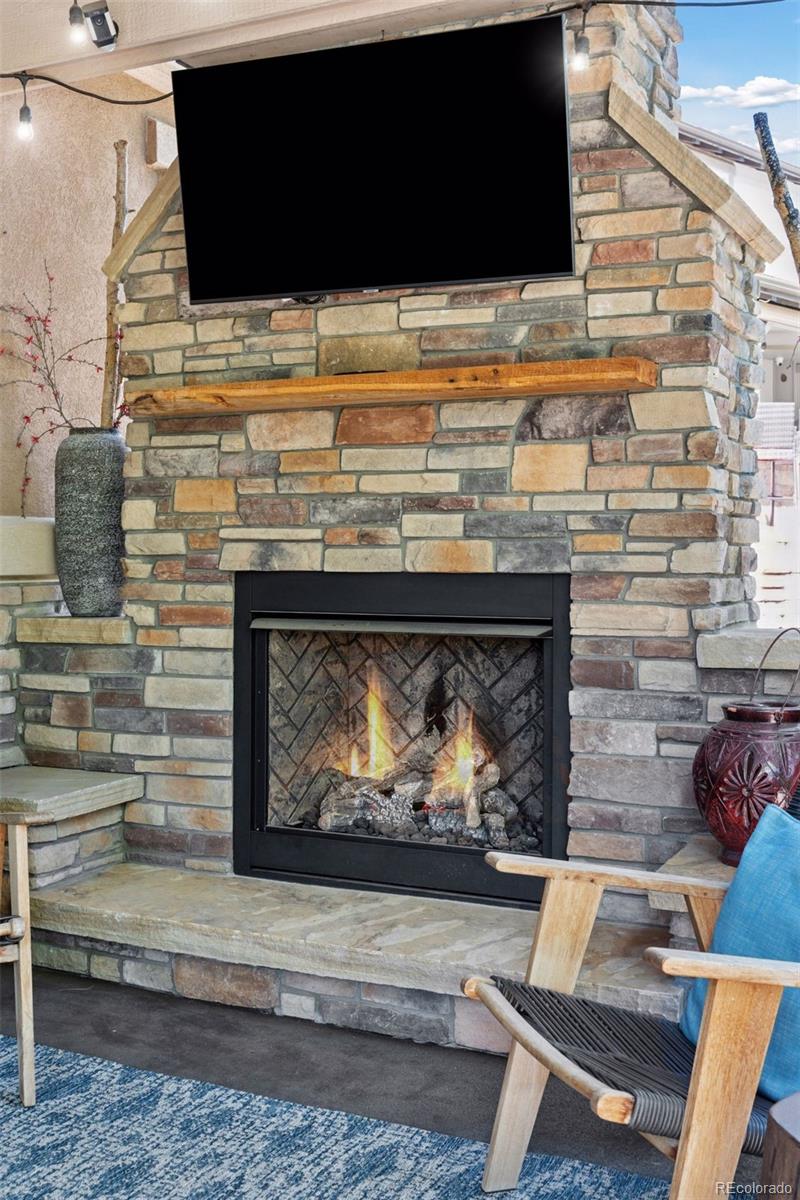 228 Maplehurst Point