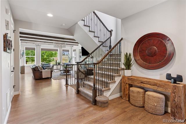 228 Maplehurst Point