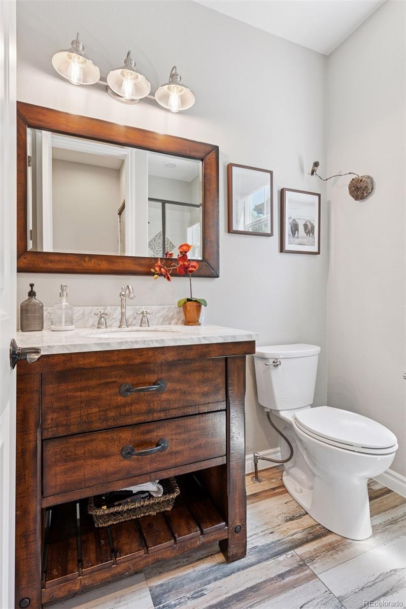 228 Maplehurst Point