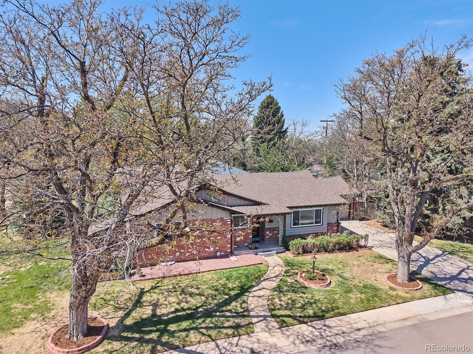 385 Oakland Street