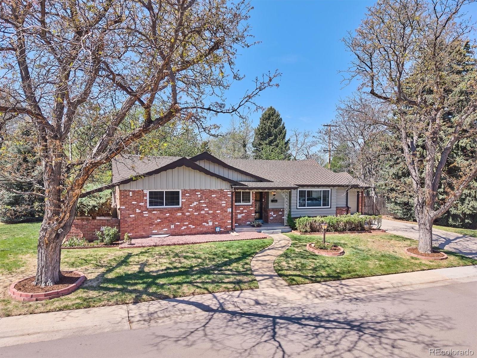 385 Oakland Street