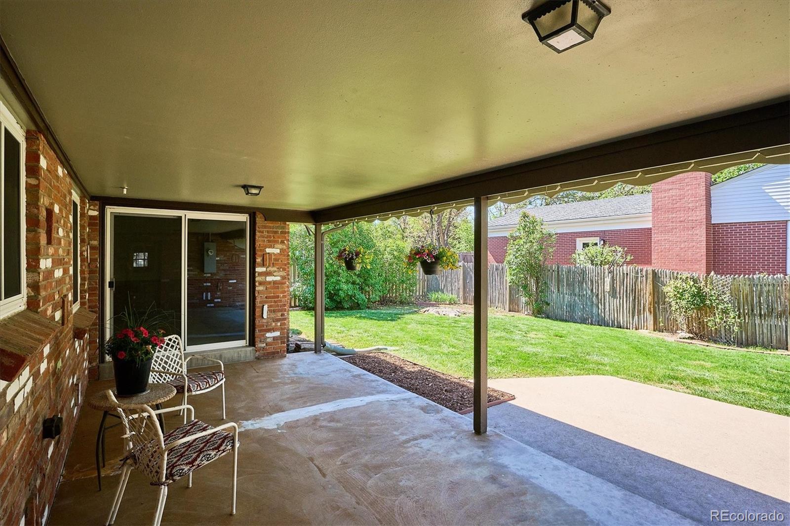 385 Oakland Street