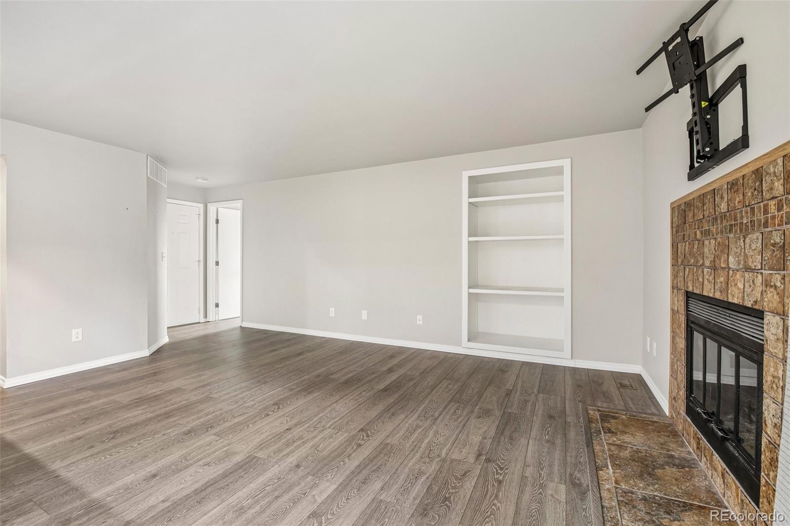 5565 W 76th Avenue Unit: 1218