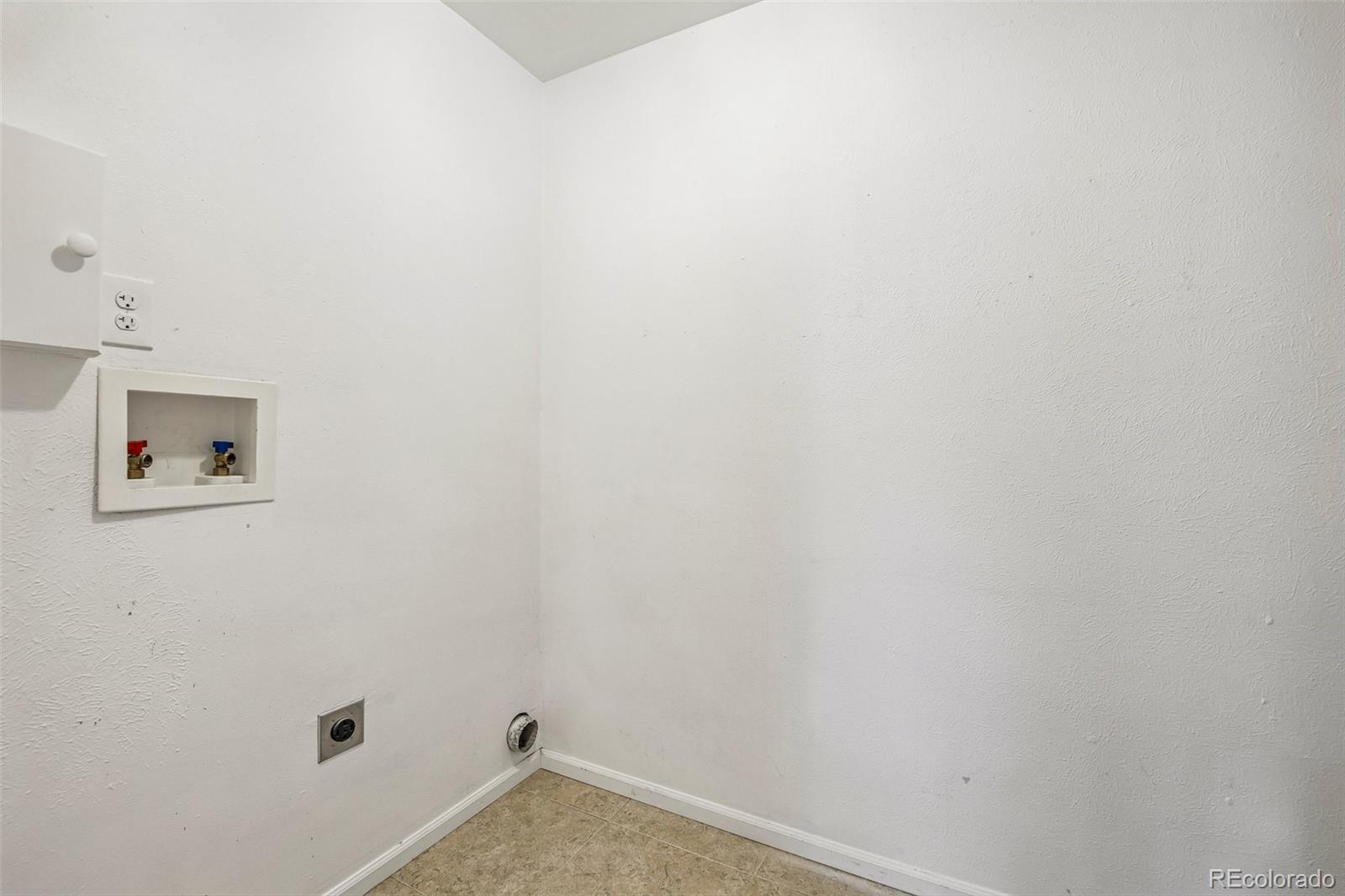 5565 W 76th Avenue Unit: 1218