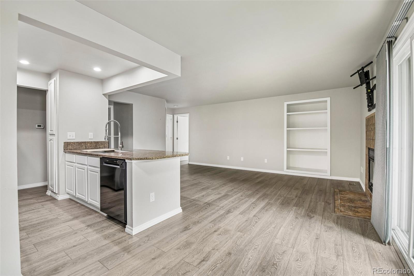 5565 W 76th Avenue Unit: 1218