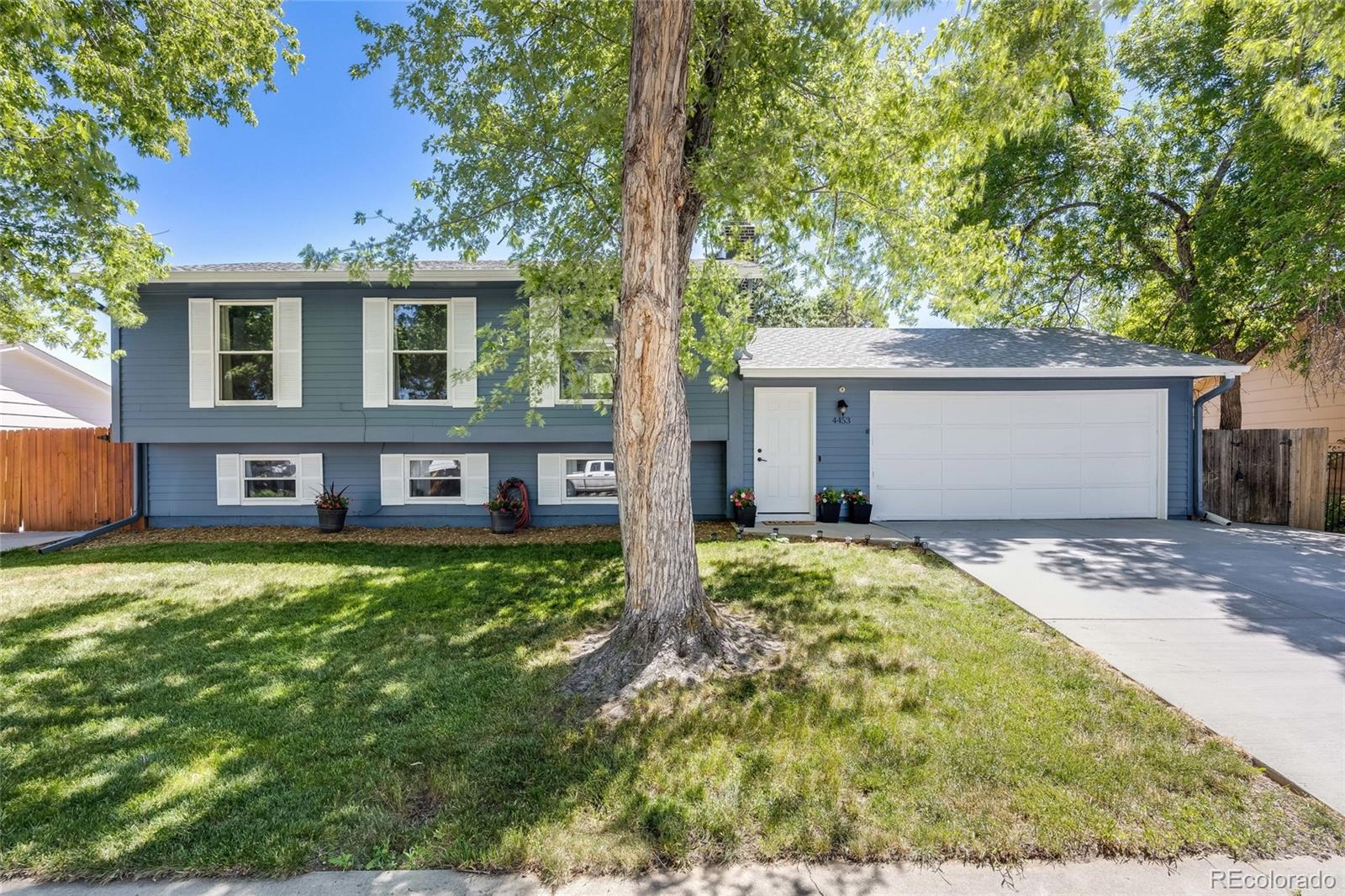 4453 S Beech Way