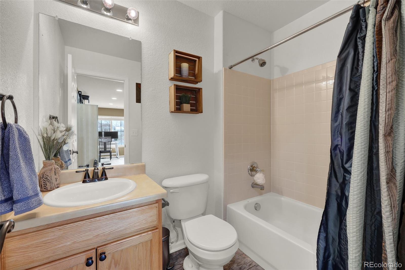 4763 Laurelglen Lane