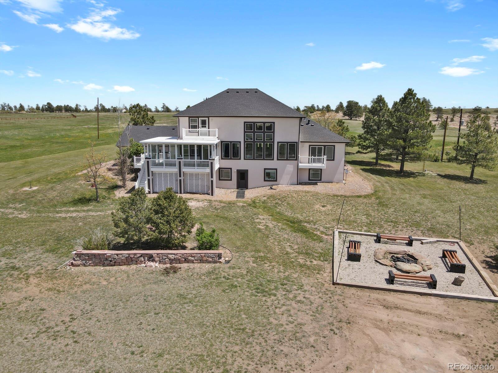 897 E Rim Road