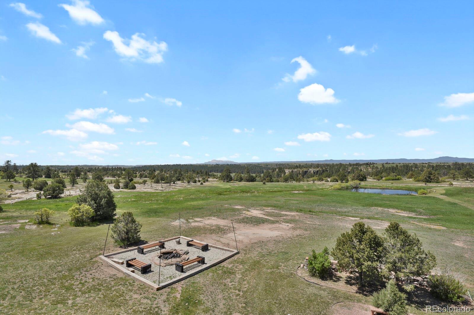 897 E Rim Road