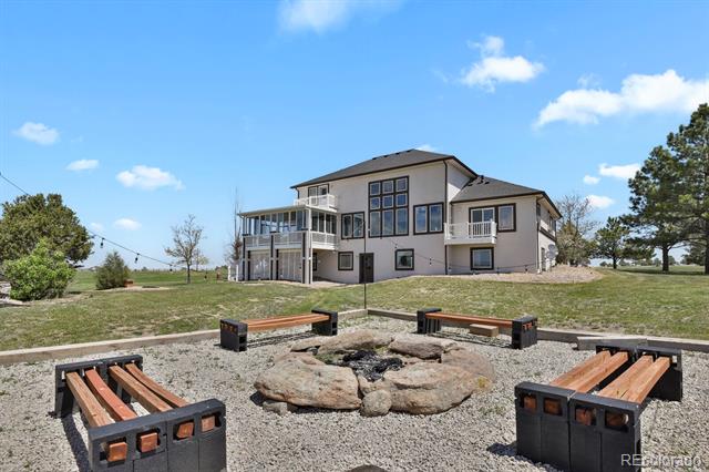 897 E Rim Road