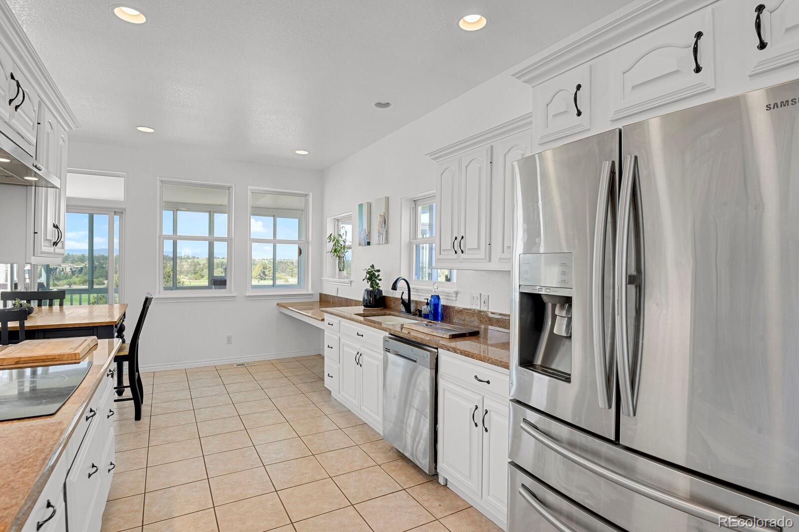 897 E Rim Road