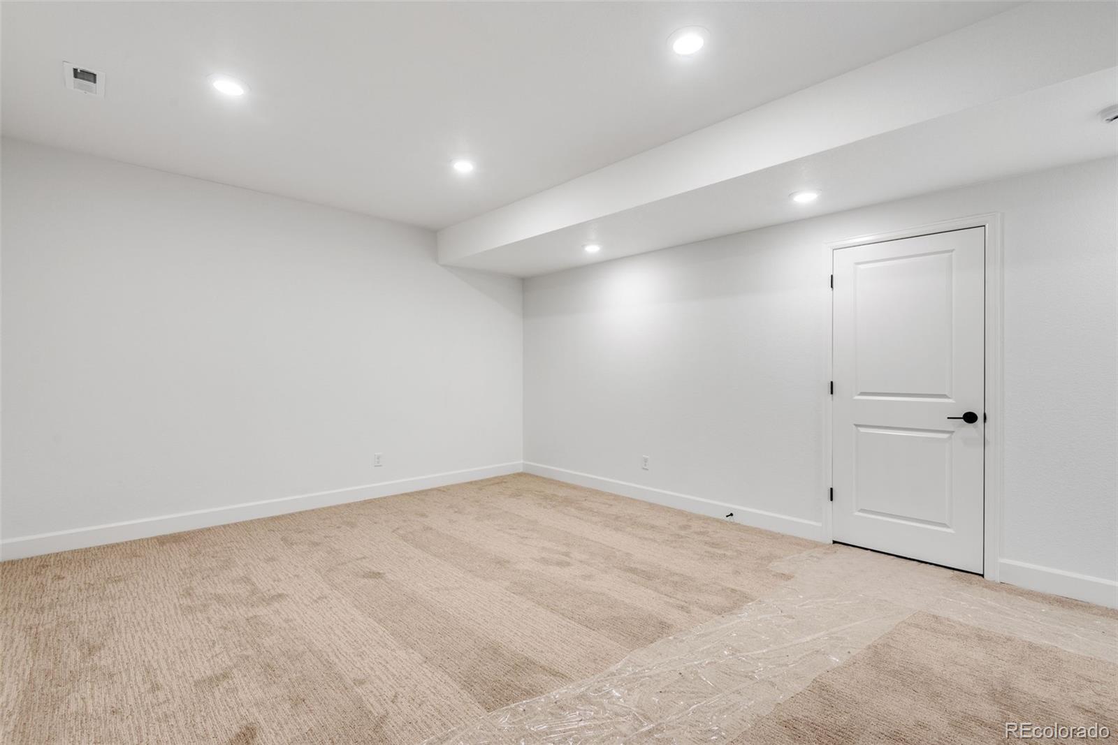 6858 Oak Canyon Circle