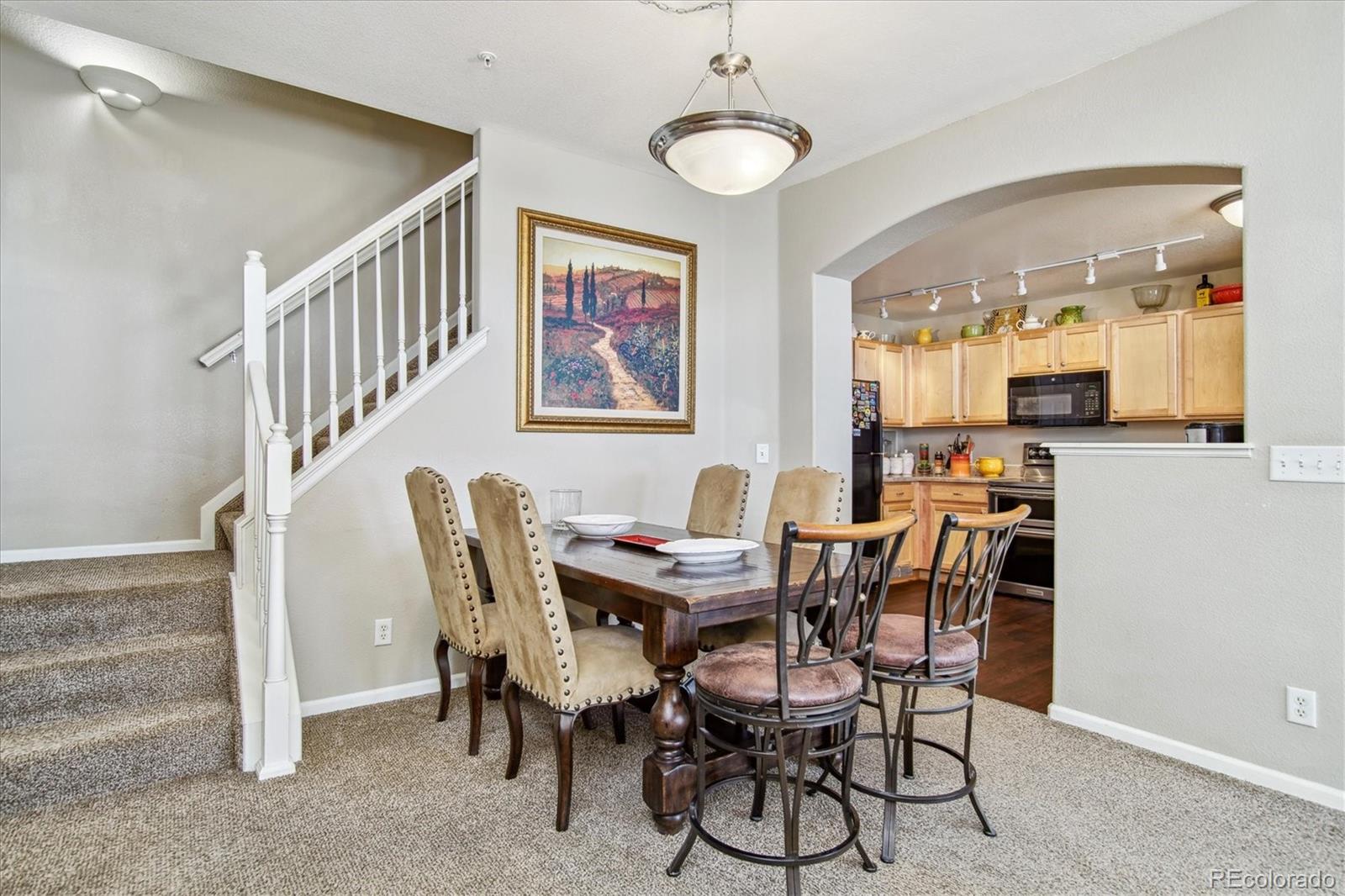 494 Black Feather Loop Unit: 113