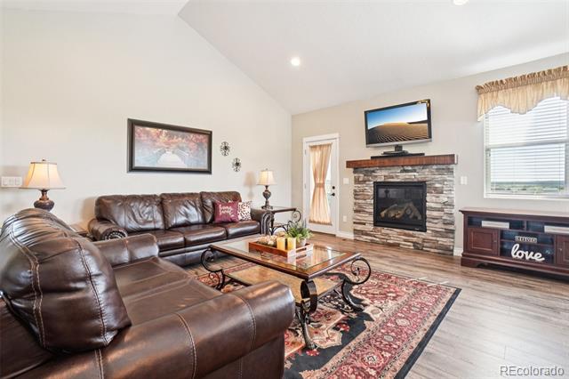 970 Promontory Circle