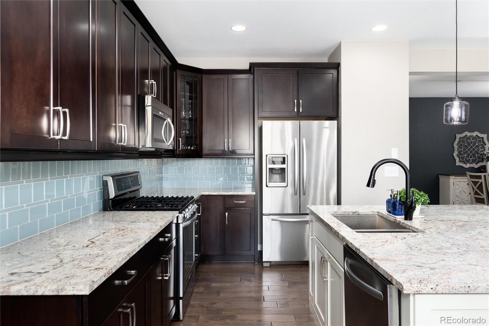 3112 Dragonfly Court