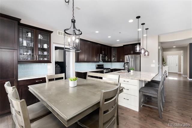 3112 Dragonfly Court