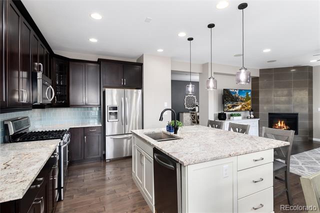 3112 Dragonfly Court