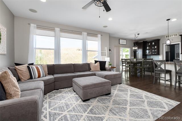 3112 Dragonfly Court
