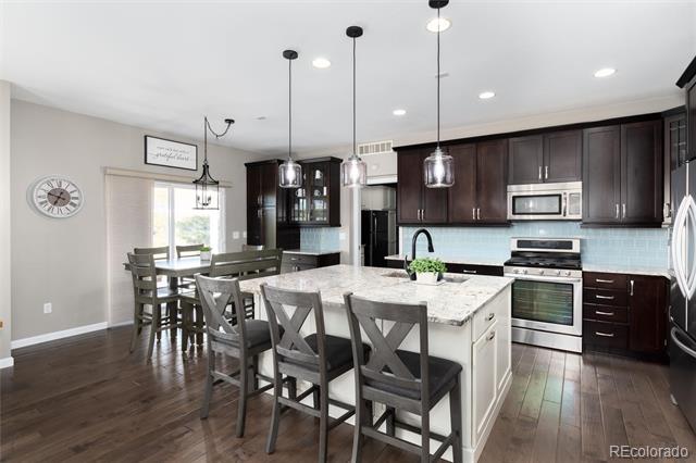 3112 Dragonfly Court