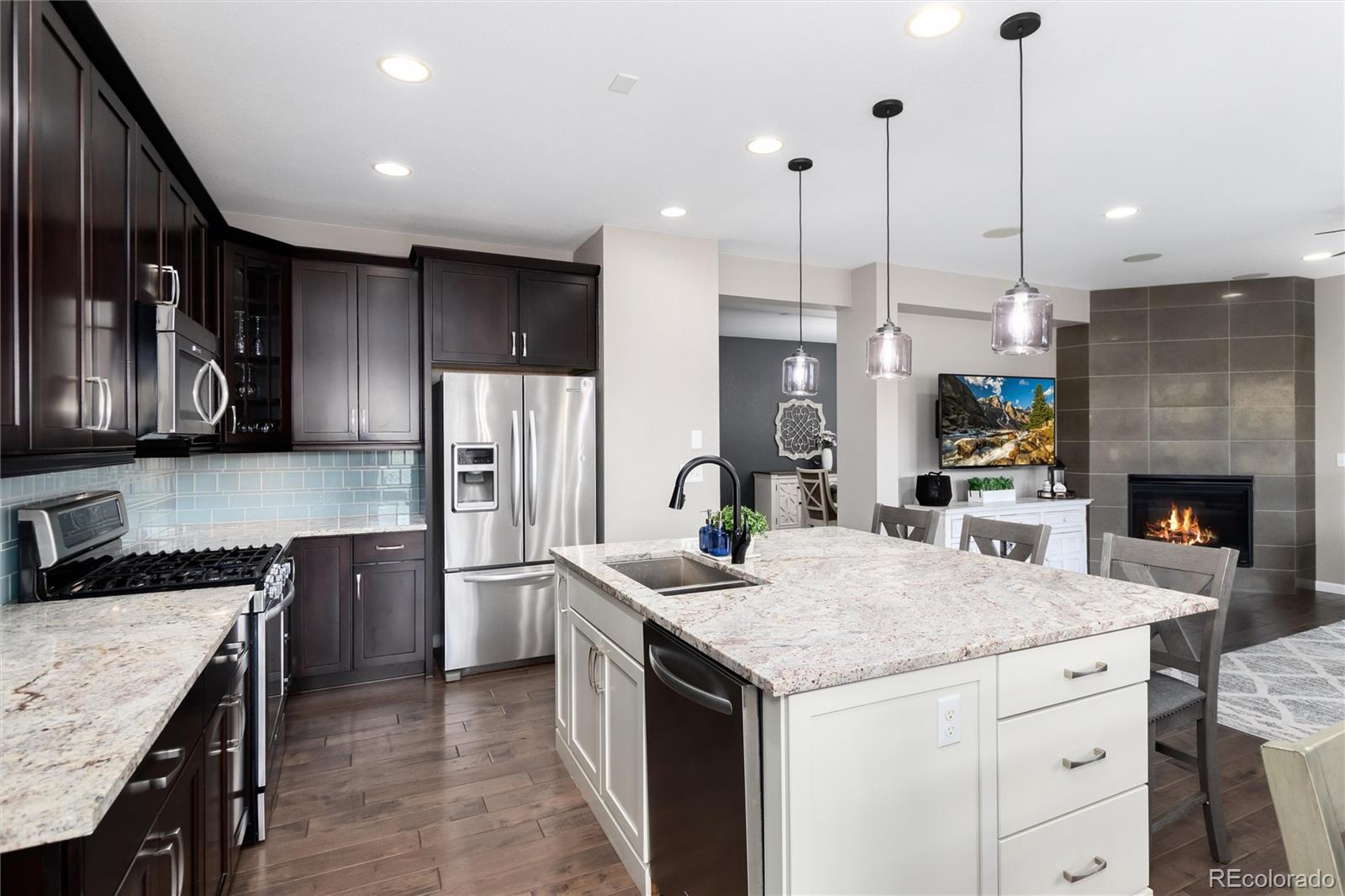 3112 Dragonfly Court