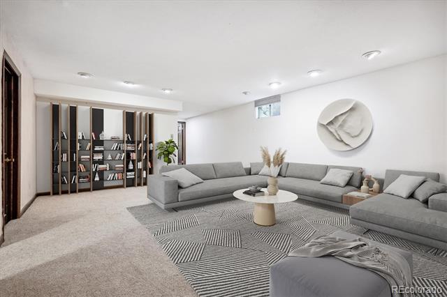 1 E Belleview Drive