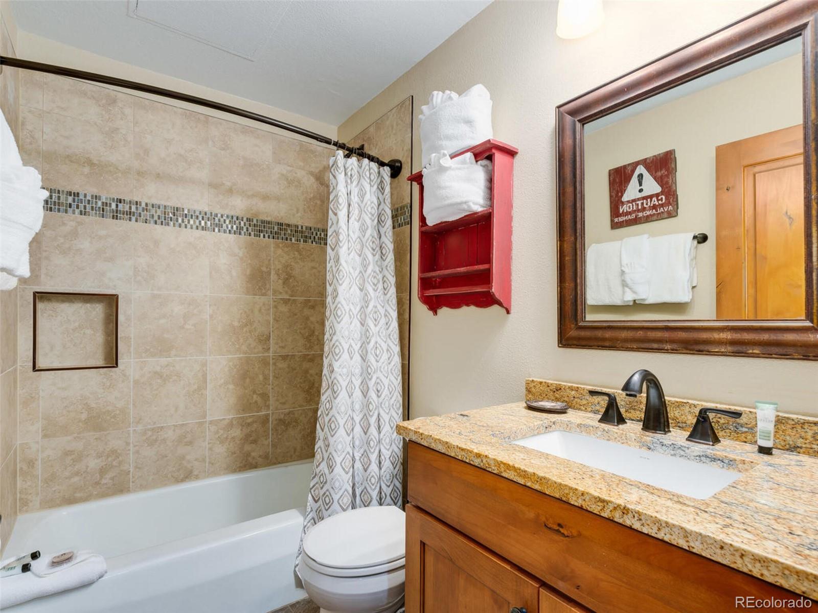 935 Columbine Road Unit: 205