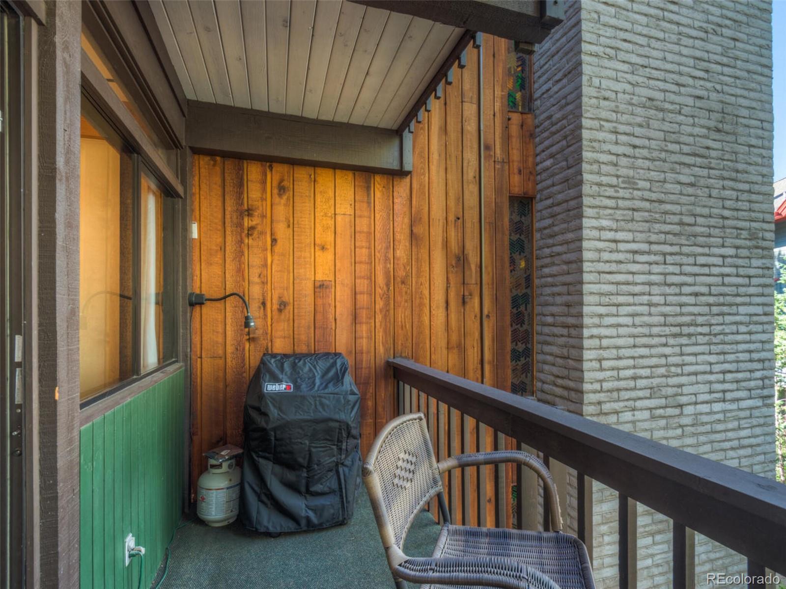 935 Columbine Road Unit: 205