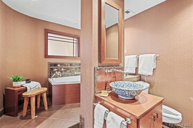 1299 N Gilpin Street Unit: 10W