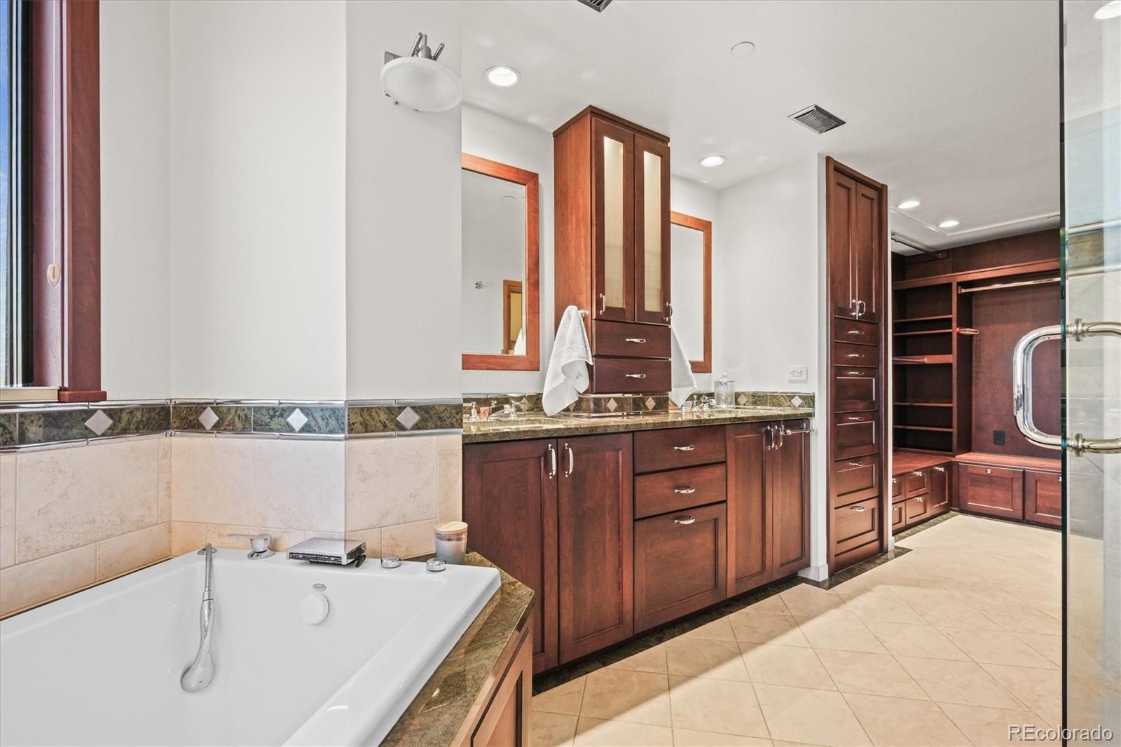 1299 N Gilpin Street Unit: 10W