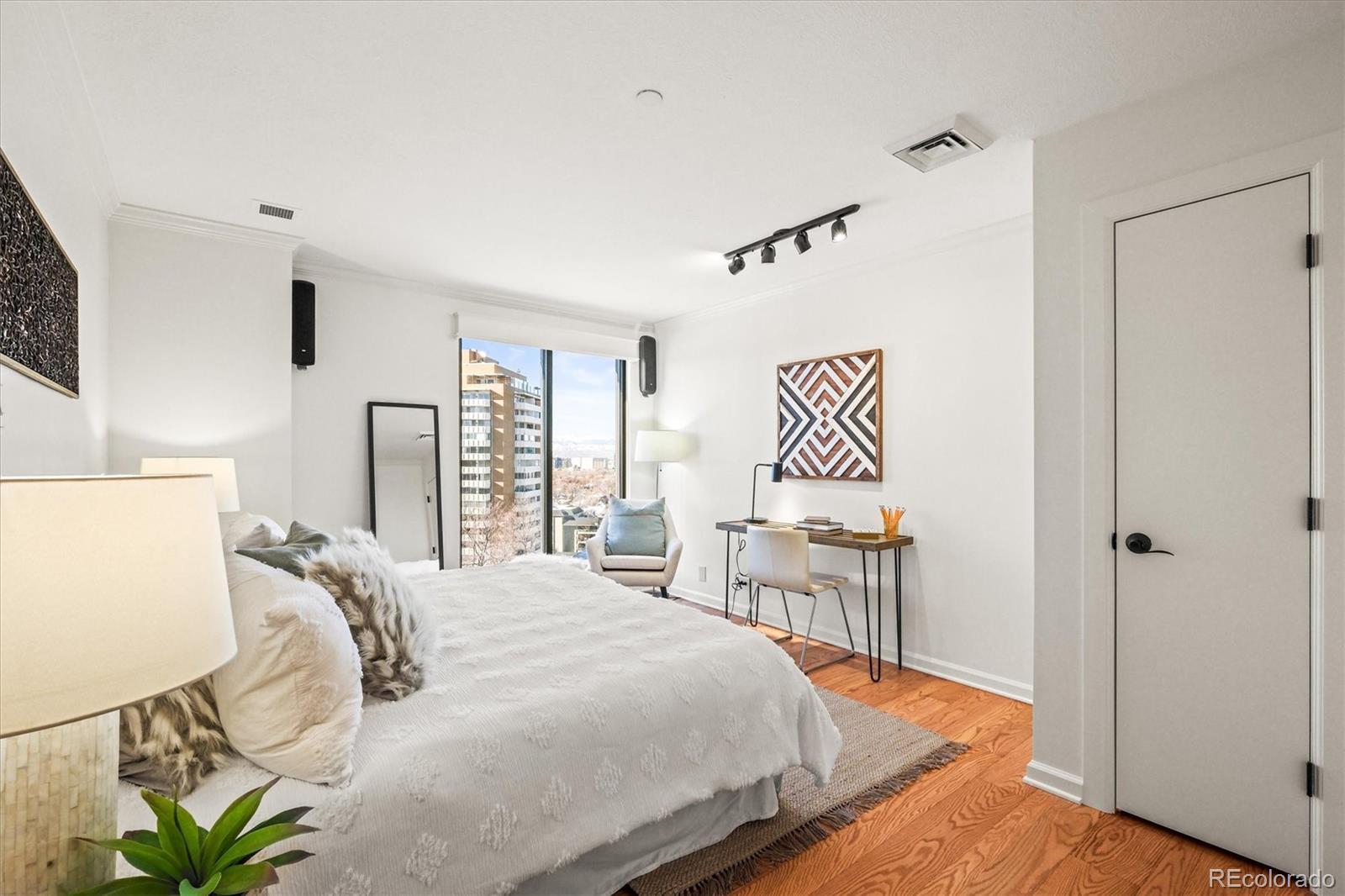1299 N Gilpin Street Unit: 10W