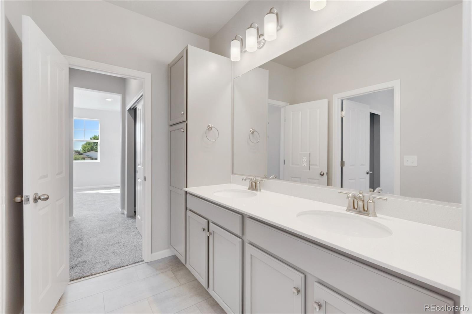 1737 Jennifer Street