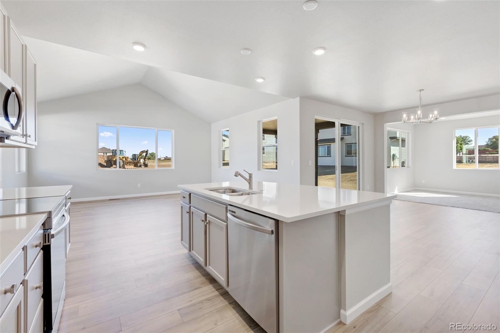 1737 Jennifer Street