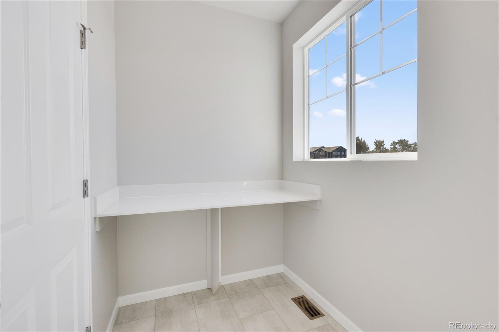 1737 Jennifer Street