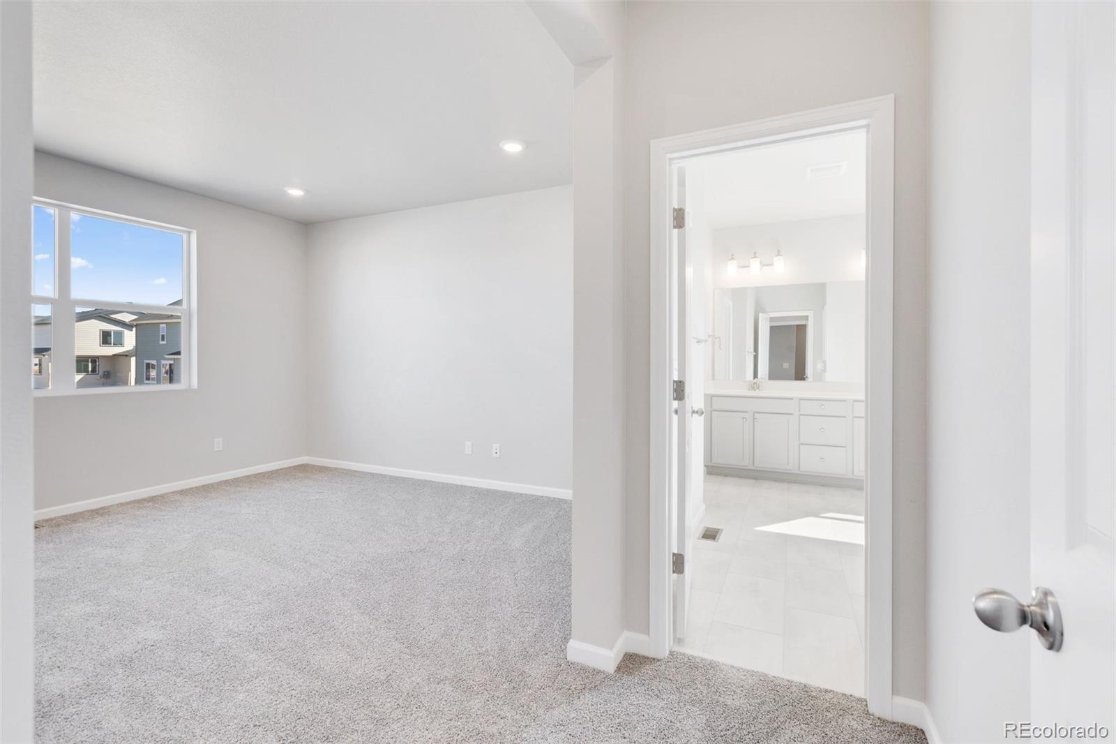 1737 Jennifer Street